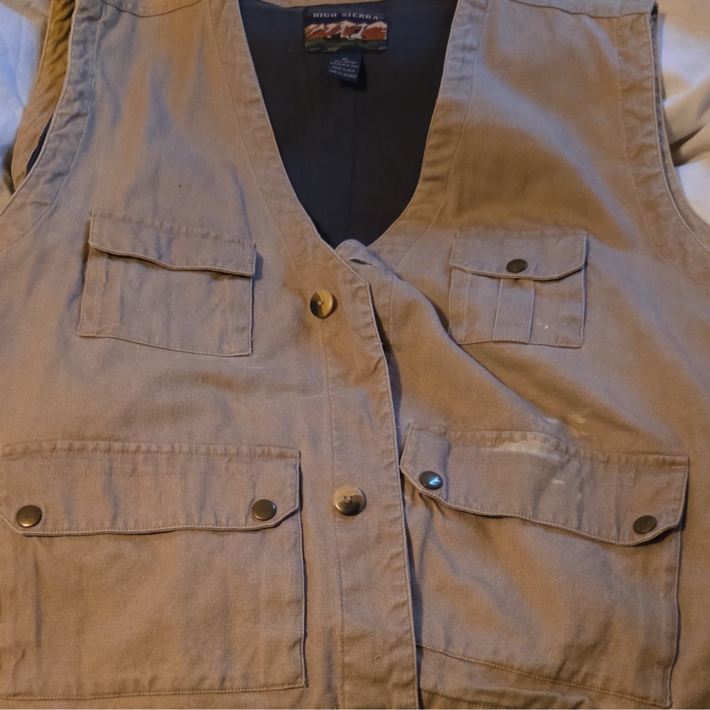 High Sierra Hunting Vest
